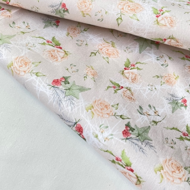 Ткань для скрапбукинга "Winter Roses" из коллекции Snow Queen, 30х70 см